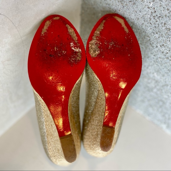 ❤️SOLD Christian Louboutin Gold Glitter Wedge - Picture 7 of 8